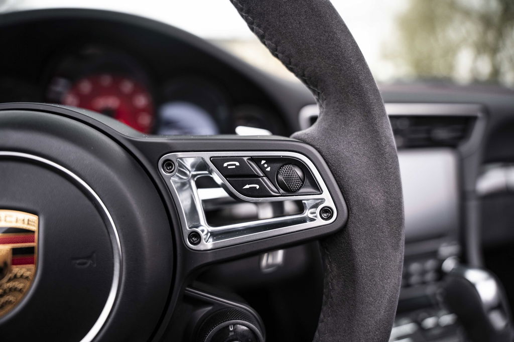 Porsche 991.2 Carrera GTS