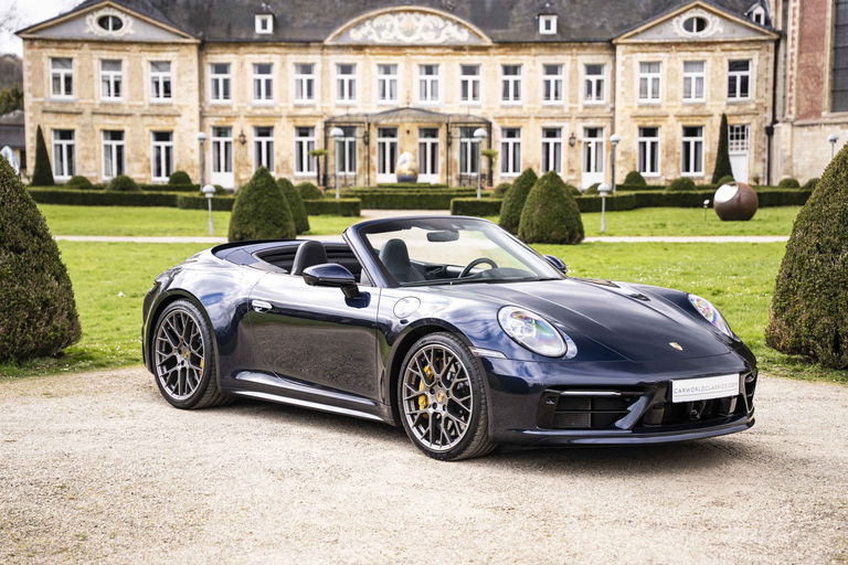 Porsche 992 Carrera 4S