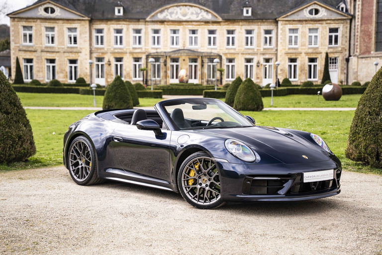 Porsche 992 Carrera 4S