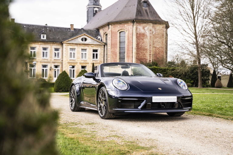 Porsche 992 Carrera 4S