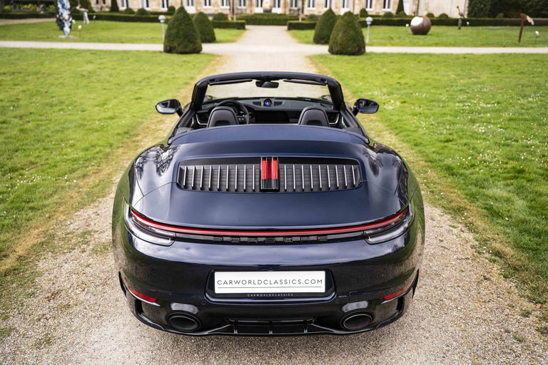 Porsche 992 Carrera 4S