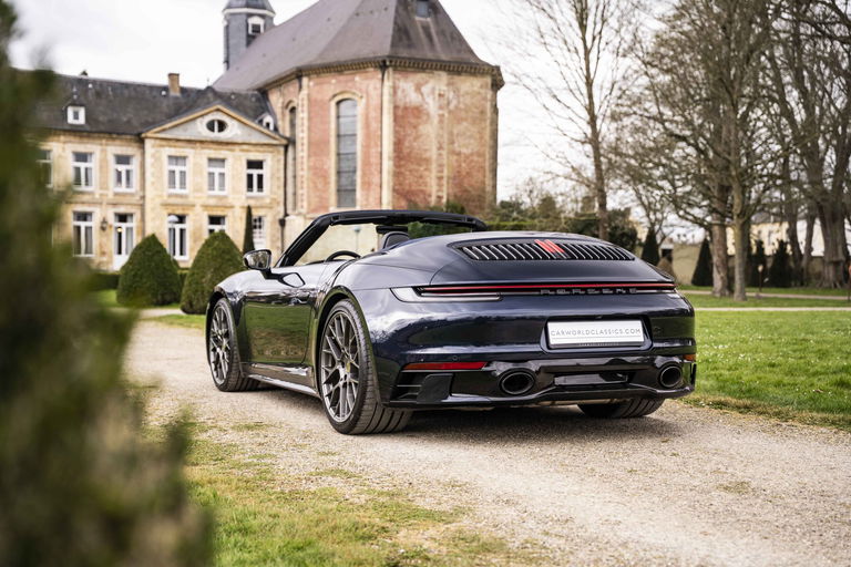 Porsche 992 Carrera 4S