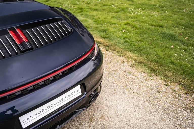 Porsche 992 Carrera 4S