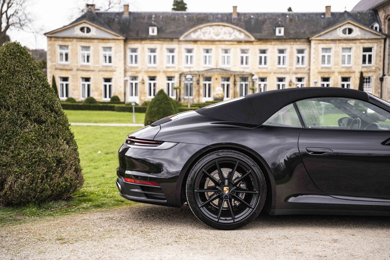 Porsche 992 Carrera