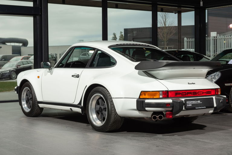 Porsche 911 Turbo 3.3