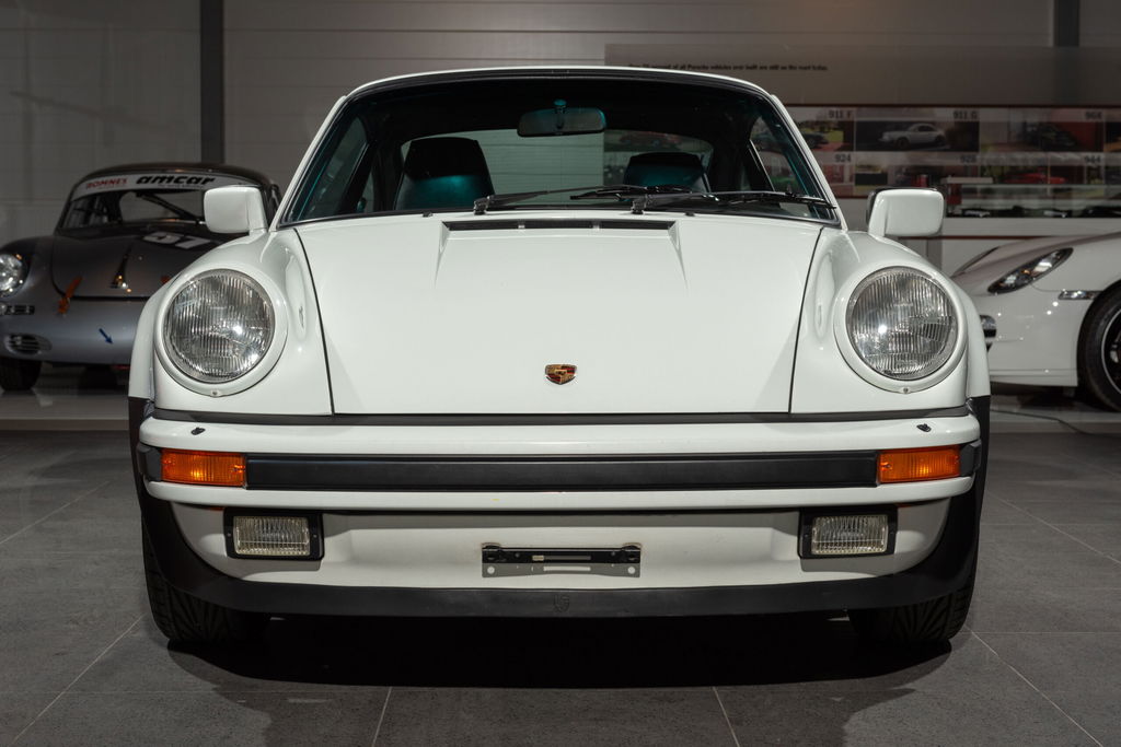Porsche 911 Turbo 3.3