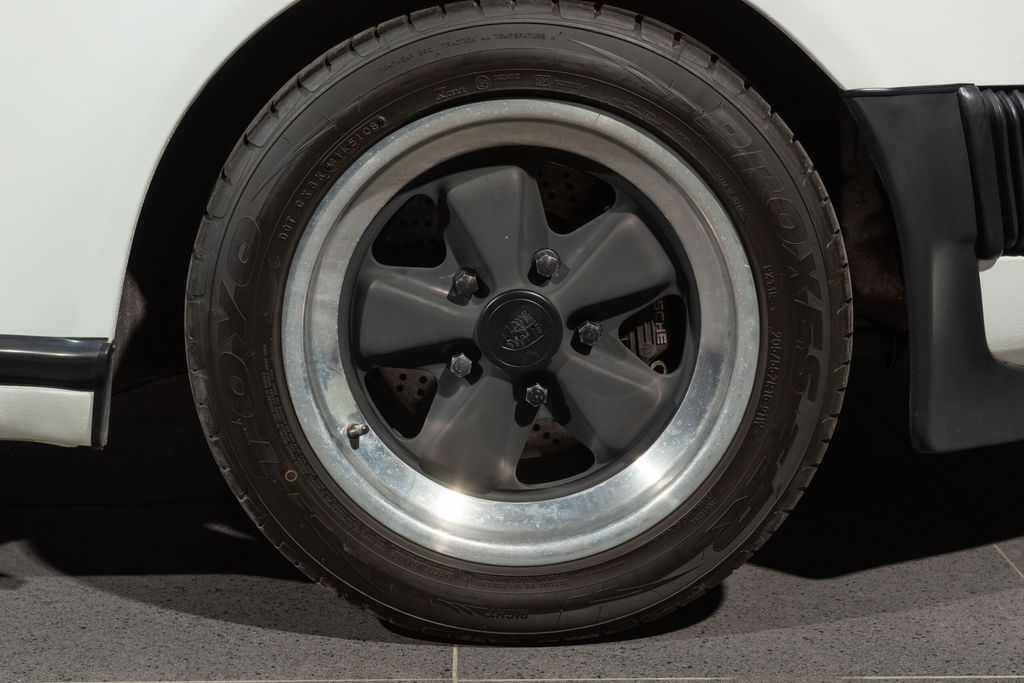 Porsche 911 Turbo 3.3