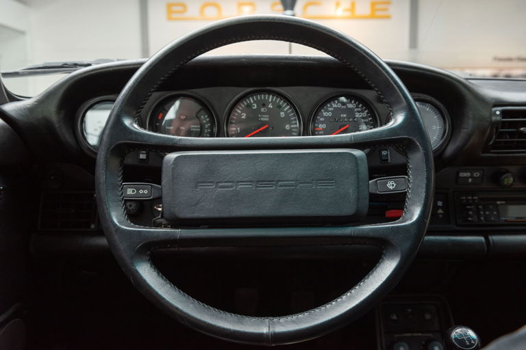 Porsche 911 Turbo 3.3