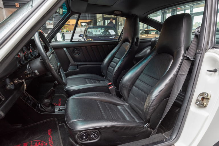 Porsche 911 Turbo 3.3