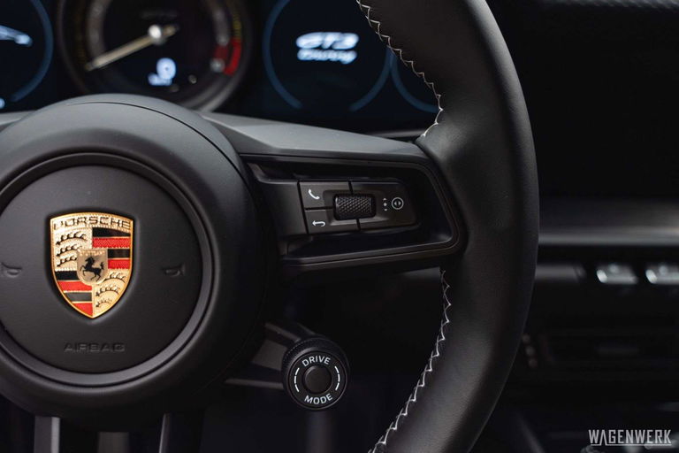 Porsche 992 GT3 Touring