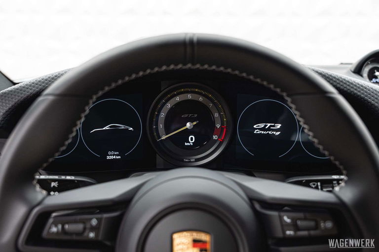 Porsche 992 GT3 Touring