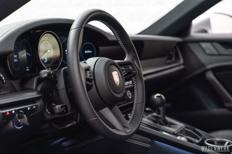 Porsche 992 GT3 Touring