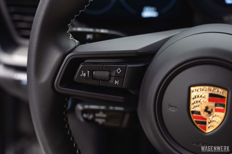 Porsche 992 GT3 Touring