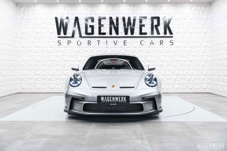 Porsche 992 GT3 Touring