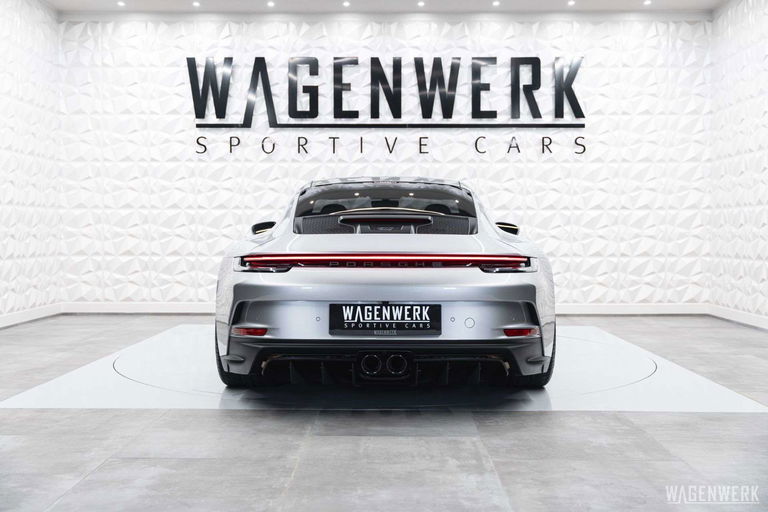 Porsche 992 GT3 Touring