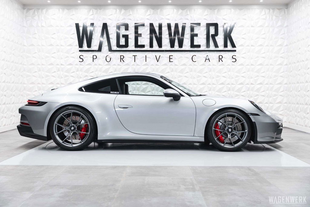 Porsche 992 GT3 Touring