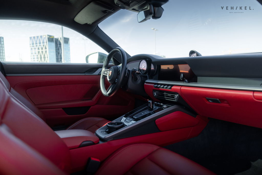 Porsche 992 Carrera 4S