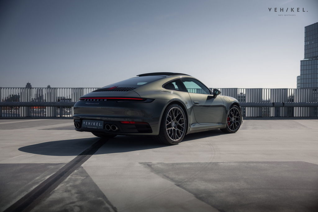 Porsche 992 Carrera 4S