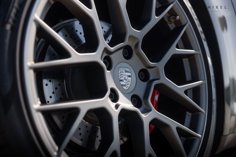 Porsche 992 Carrera 4S