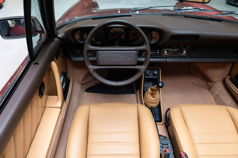 Porsche 911 Carrera 3.2