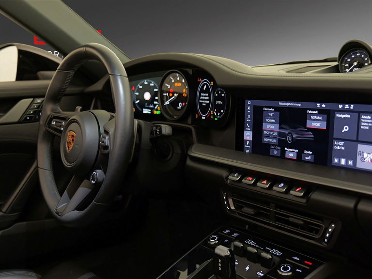 Porsche 992 Carrera 4S