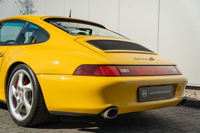 Porsche 993 Carrera 4S