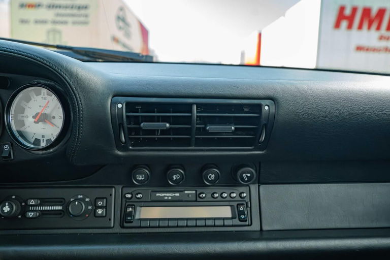 Porsche 993 Carrera 4S