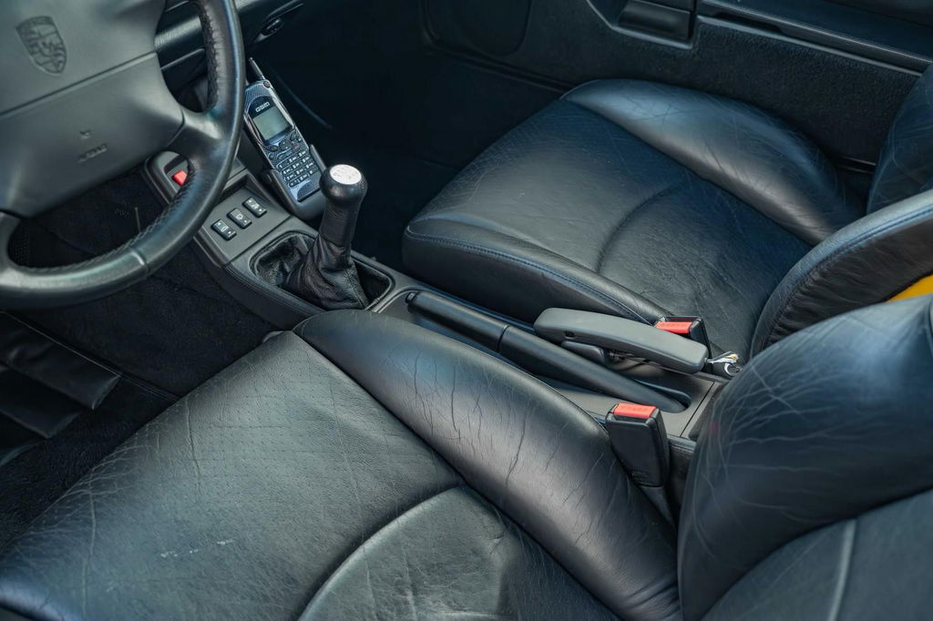 Porsche 993 Carrera 4S