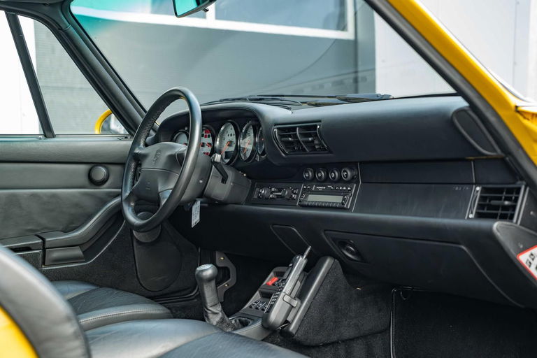 Porsche 993 Carrera 4S