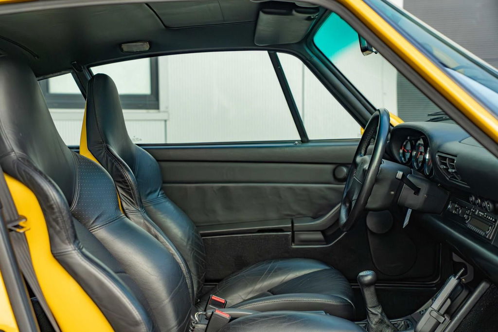 Porsche 993 Carrera 4S