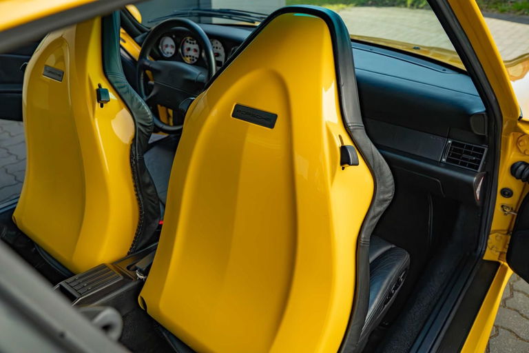 Porsche 993 Carrera 4S