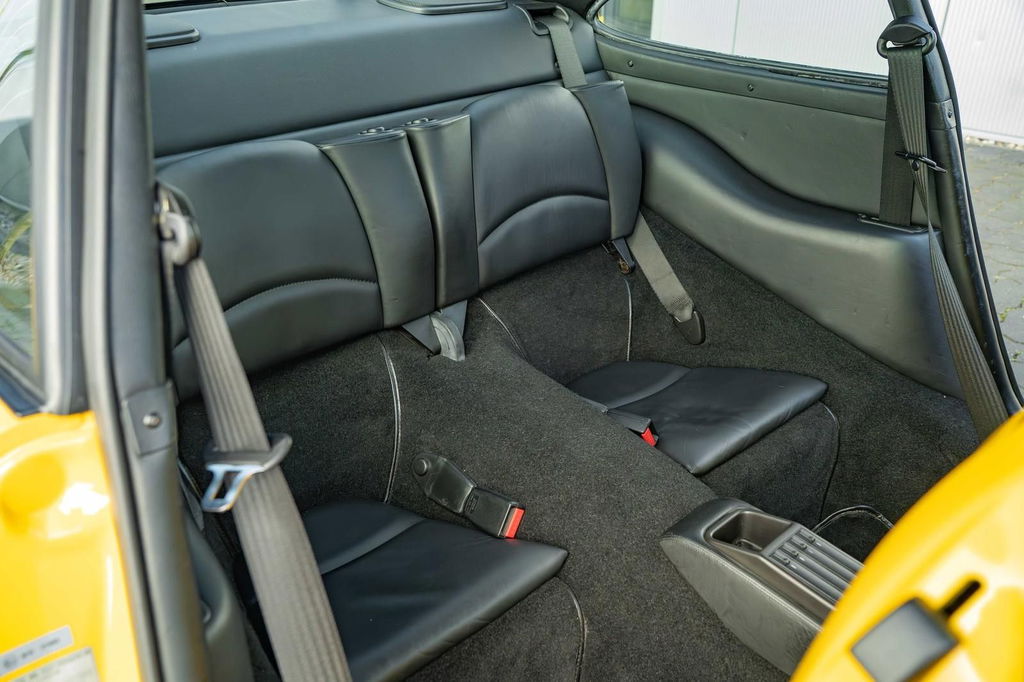 Porsche 993 Carrera 4S