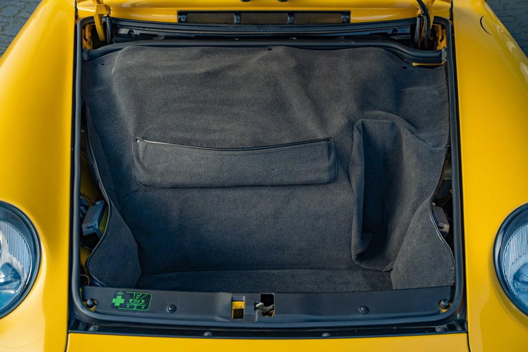 Porsche 993 Carrera 4S