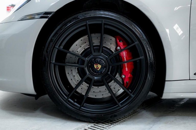 Porsche 992 Targa 4 GTS