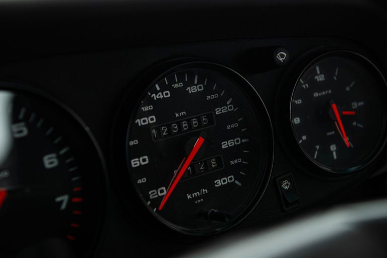 Porsche 964 Carrera 4