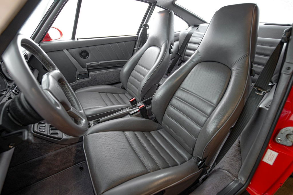 Porsche 964 Carrera 4