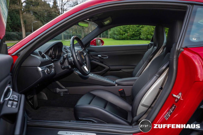 Porsche 718 Cayman