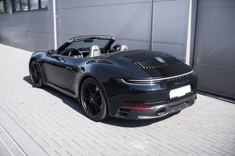 Porsche 992 Carrera GTS