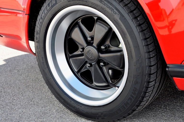 Porsche 911 Carrera 3.2 Clubsport