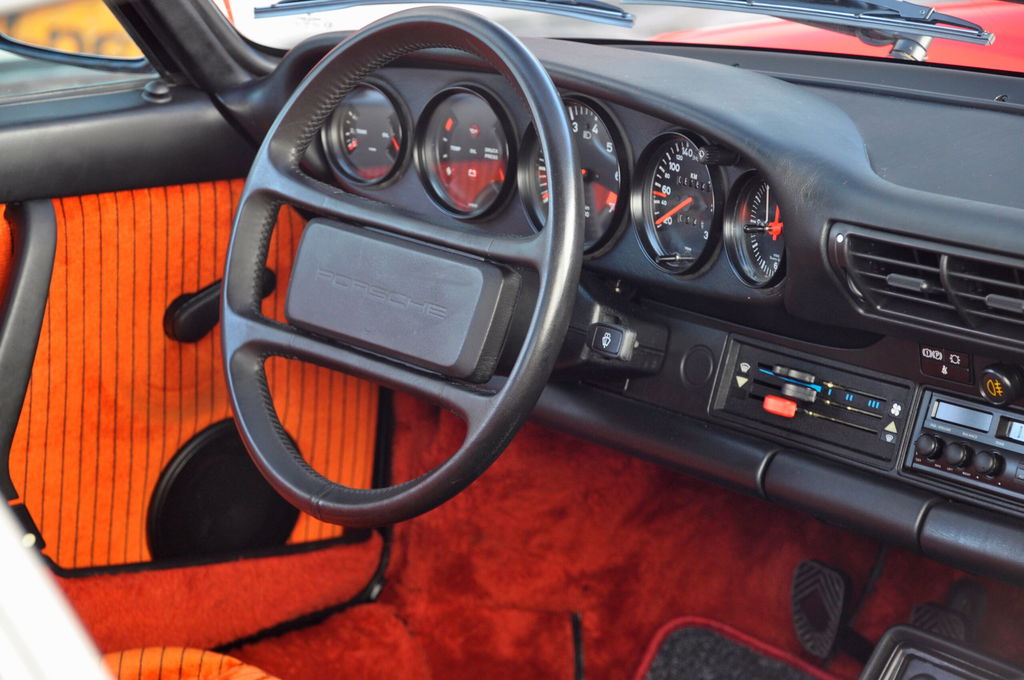 Porsche 911 Carrera 3.2 Clubsport