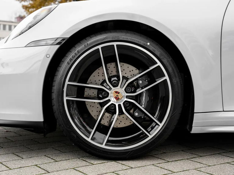 Porsche 992.2 Carrera