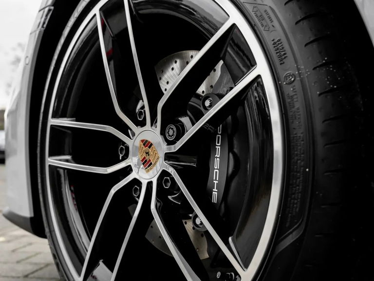 Porsche 992.2 Carrera