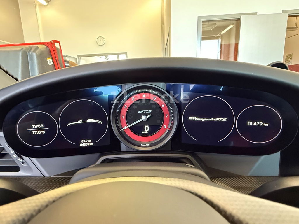 Porsche 992 Carrera GTS