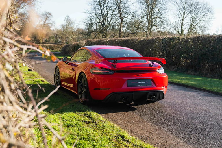 Porsche 718 Cayman GT4
