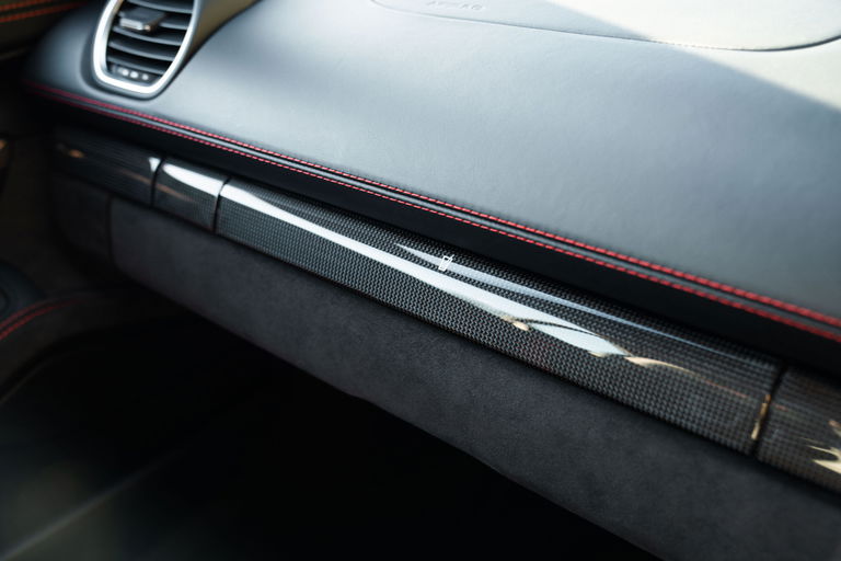 Porsche 718 Cayman GT4