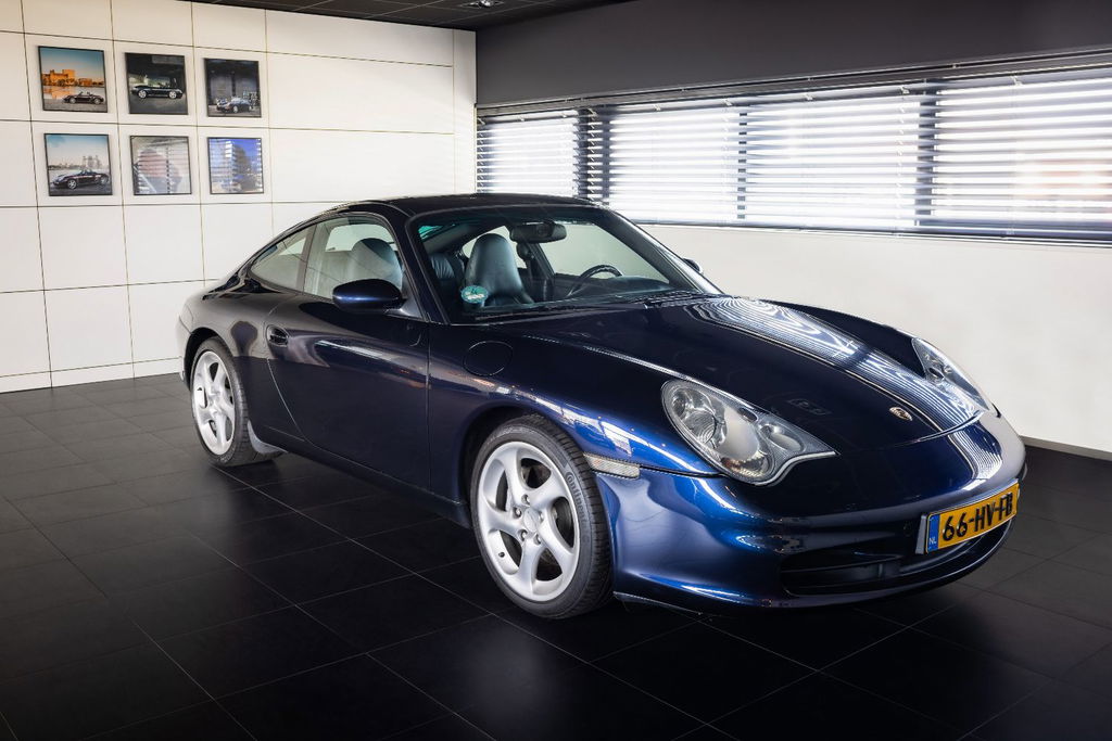 Porsche 996 Carrera 4