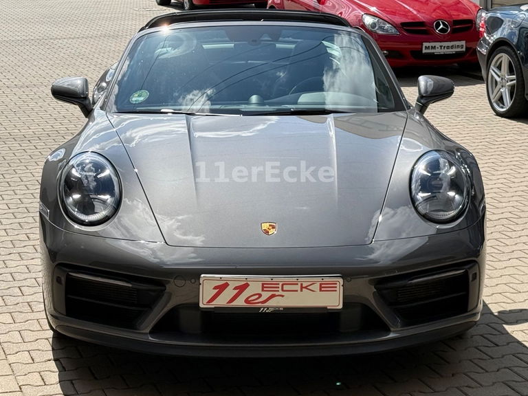 Porsche 992 Carrera GTS
