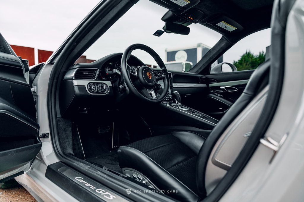 Porsche 991.2 Carrera GTS