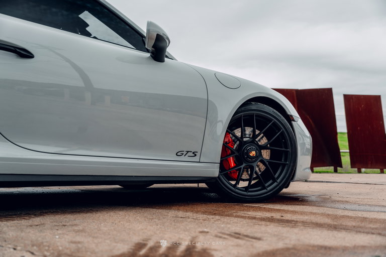 Porsche 991.2 Carrera GTS