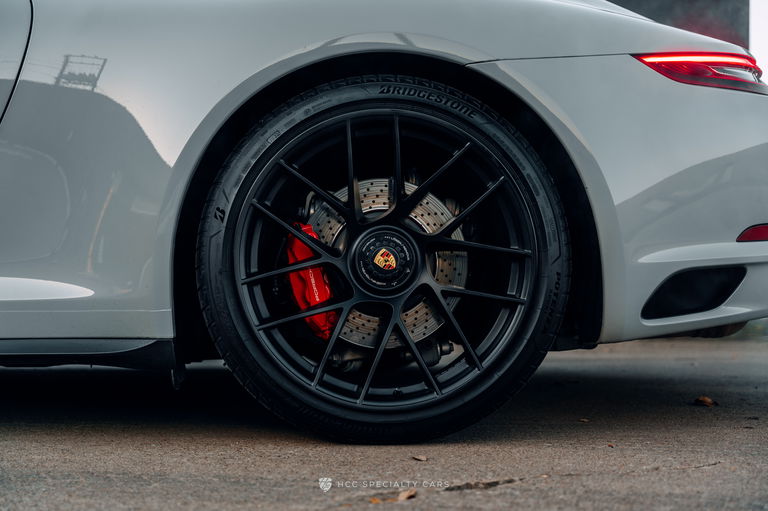 Porsche 991.2 Carrera GTS